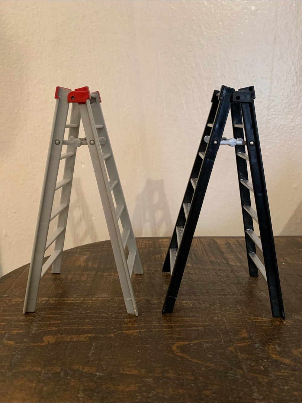 WWE Figure Accessory Ladders Jakks Pacific - Picture 3 of 3